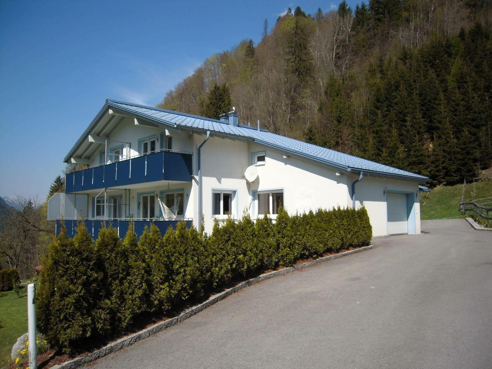 Haus Roecken Apartamento Dalaas Exterior foto
